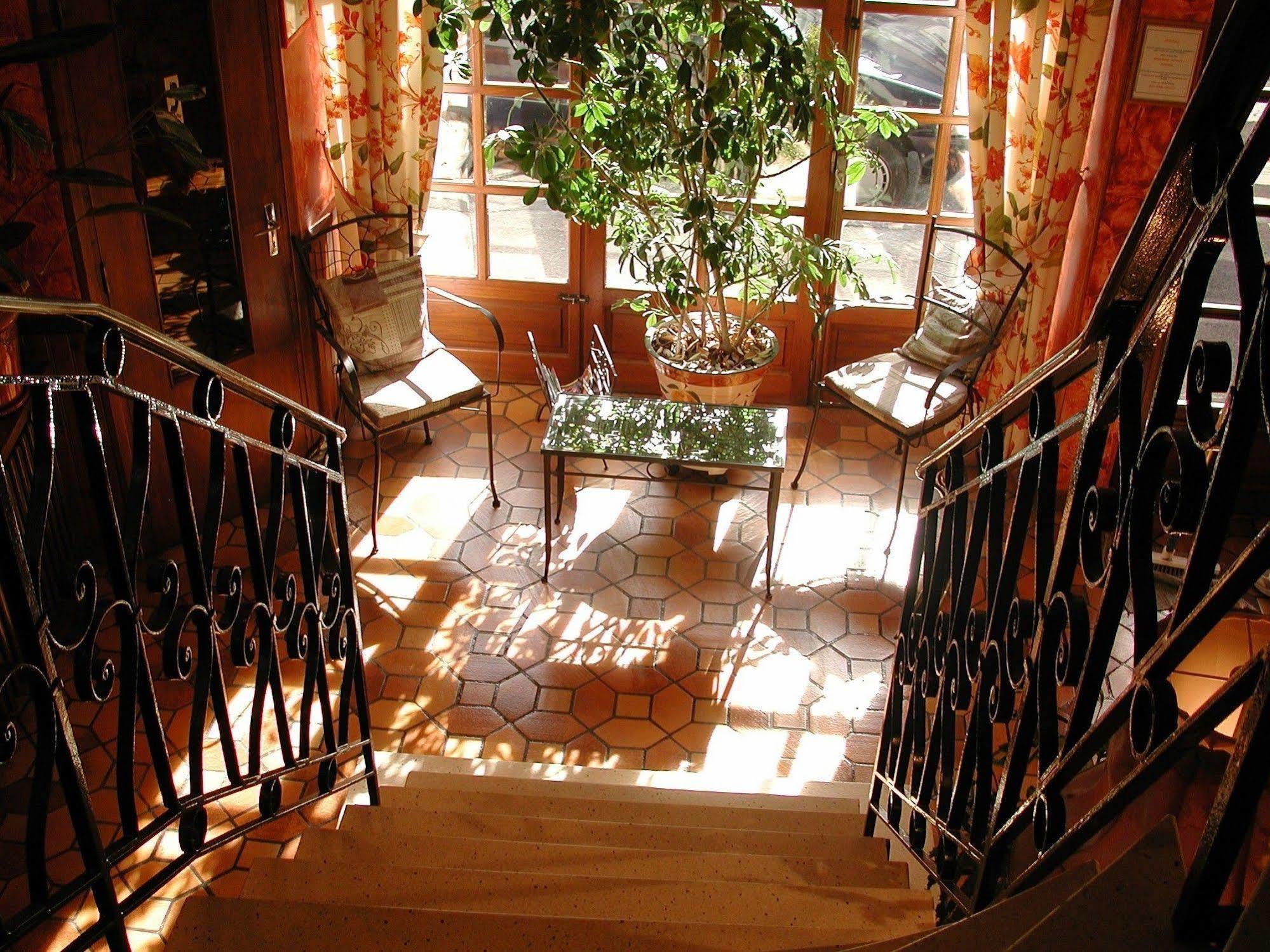 Hotel Restaurant Des Deux Vallees Entraygues-sur-Truyere Luaran gambar
