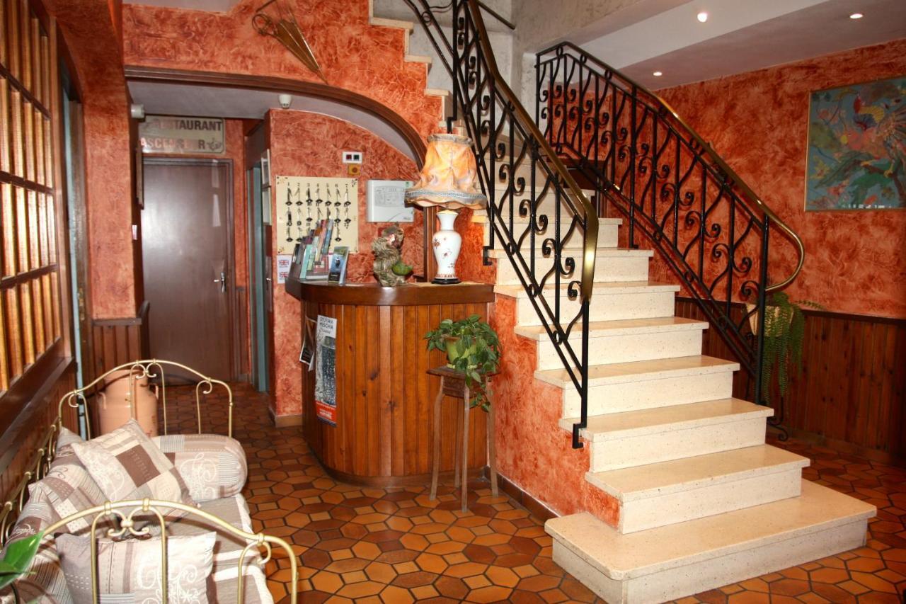 Hotel Restaurant Des Deux Vallees Entraygues-sur-Truyere Luaran gambar